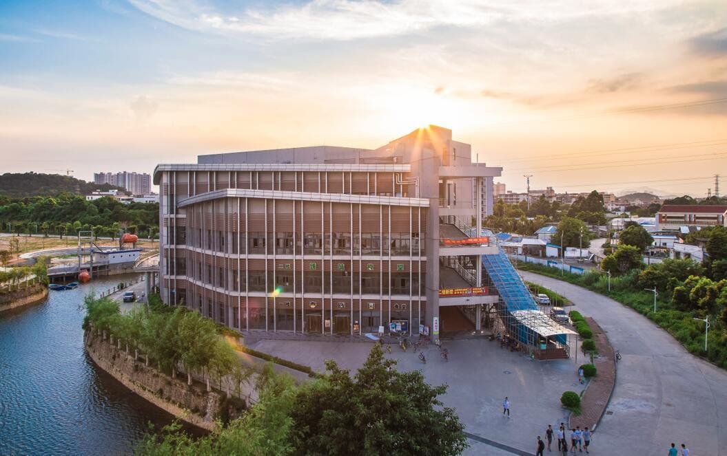 Guangzhou Maritime University 2